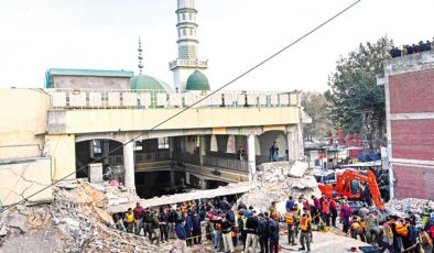 Pakistan’da camiye canlı bomba saldırısı: 59 ölü